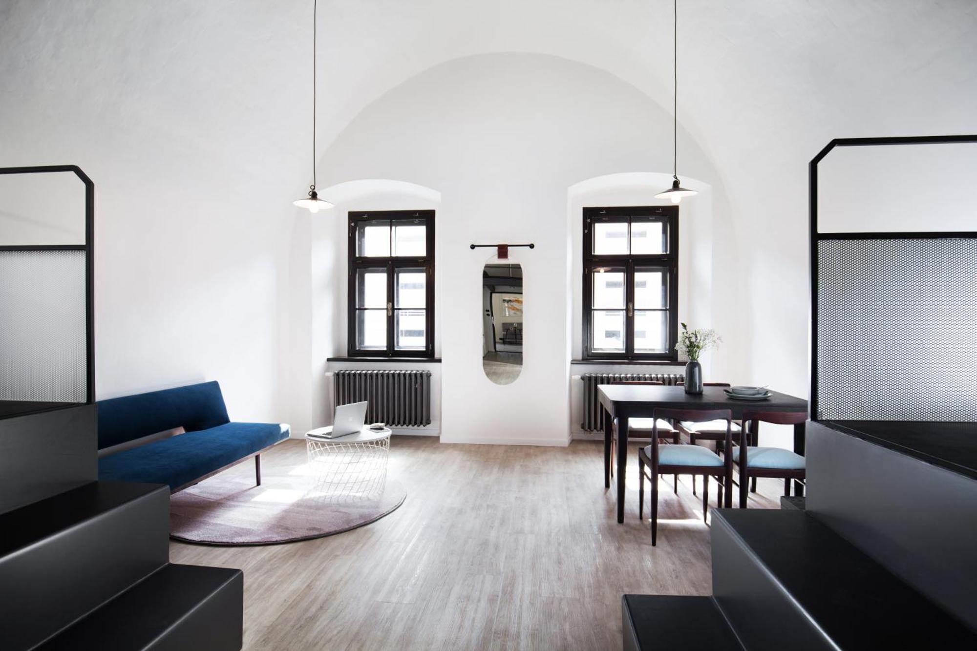 Long Story Short Hostel & Cafe Olomouc Bagian luar foto