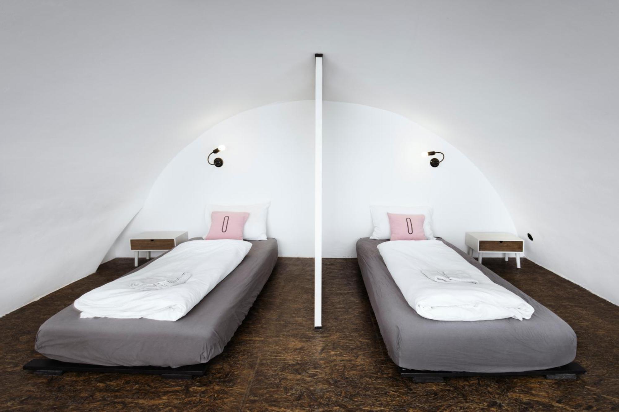 Long Story Short Hostel & Cafe Olomouc Bagian luar foto
