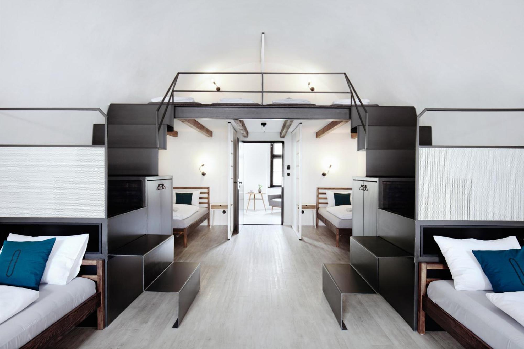 Long Story Short Hostel & Cafe Olomouc Bagian luar foto