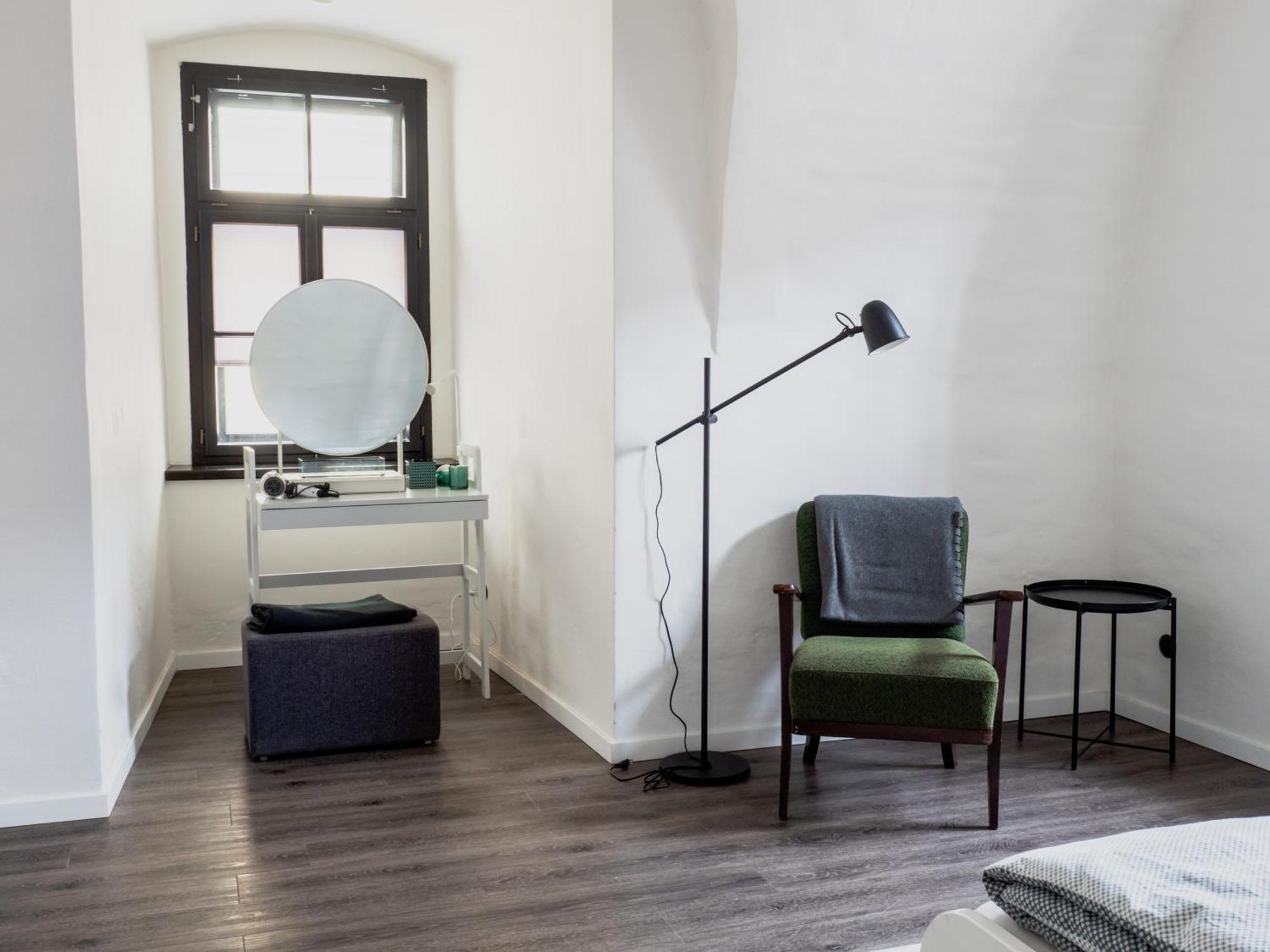 Long Story Short Hostel & Cafe Olomouc Bagian luar foto