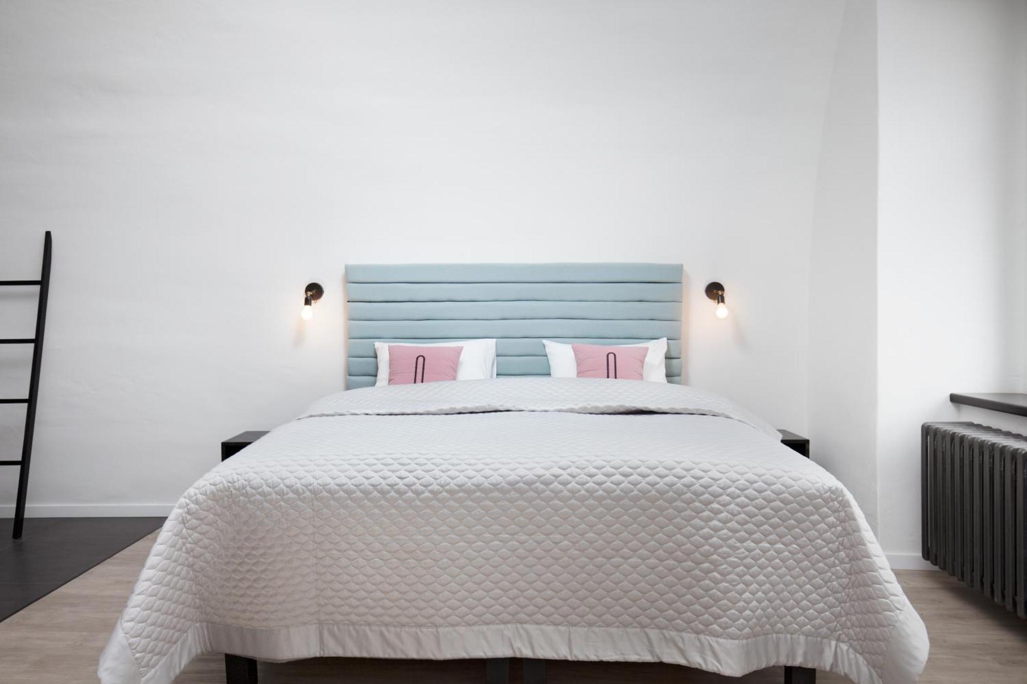 Long Story Short Hostel & Cafe Olomouc Bagian luar foto