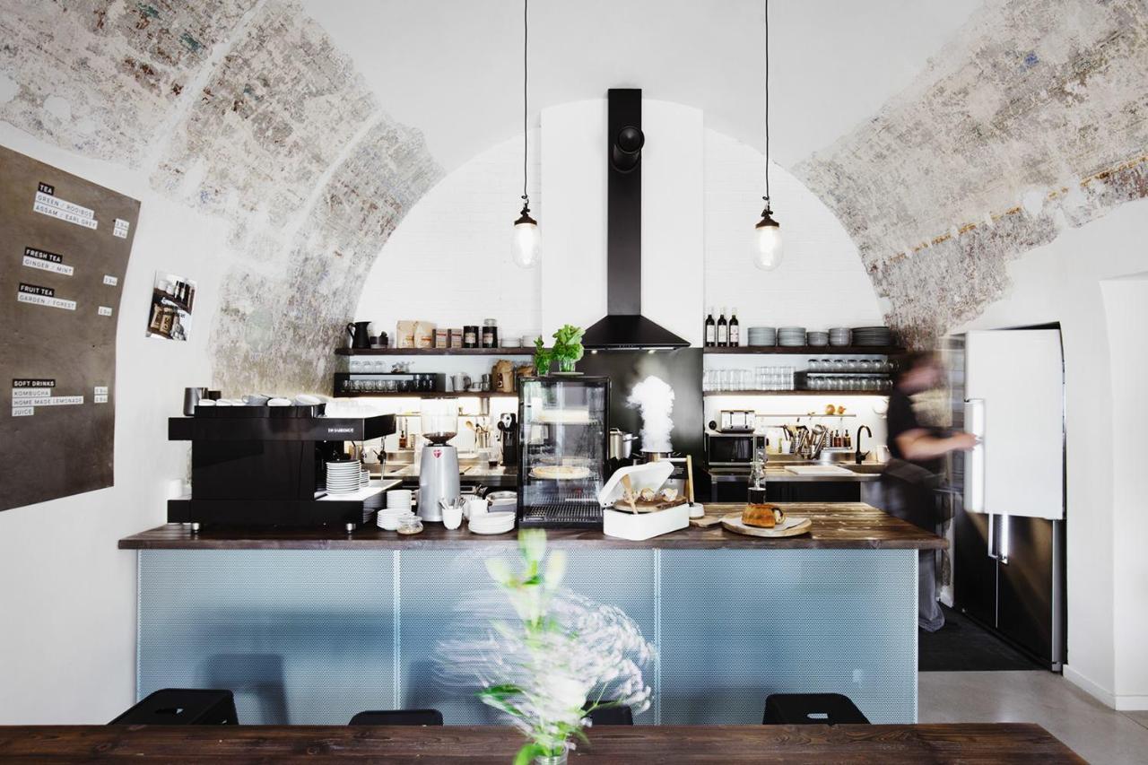 Long Story Short Hostel & Cafe Olomouc Bagian luar foto
